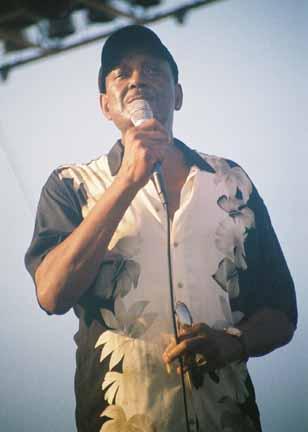 graydobie.JPG - Dobie performs for the troops at 101st Airborne base in Clarksville, TN